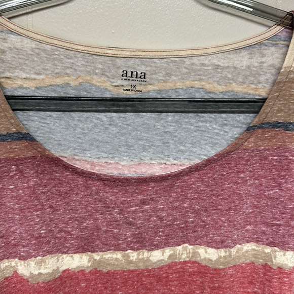 A.n.a A New Approach Pull over cotton blend Top - Picture 3 of 9